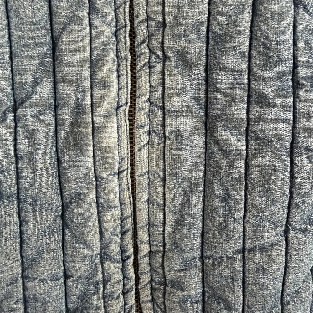 Tea Collection Chambray zipper vest quilted SP 4/5